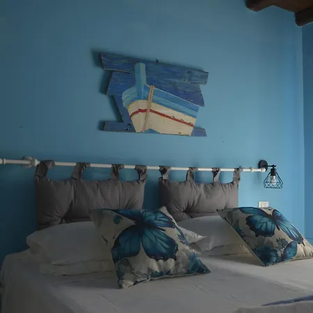 Maison d'hôtes Spinuzza Boutique Cefalù, Sicily 4*